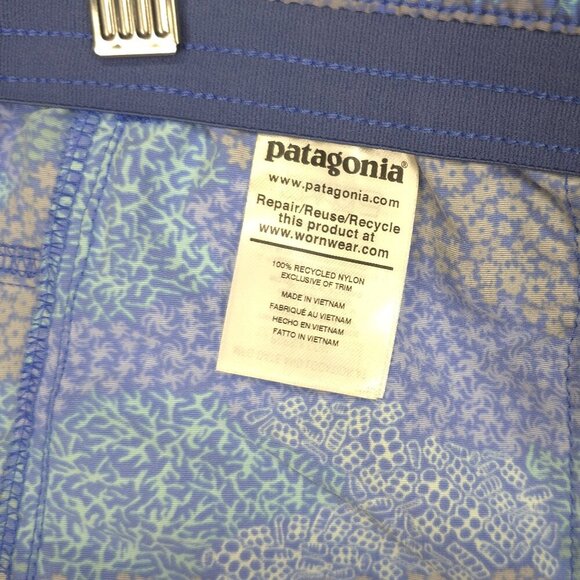 Patagonia Girls Baggies Shorts Next Wave Multi in Float Blue NWT XL - Picture 12 of 12